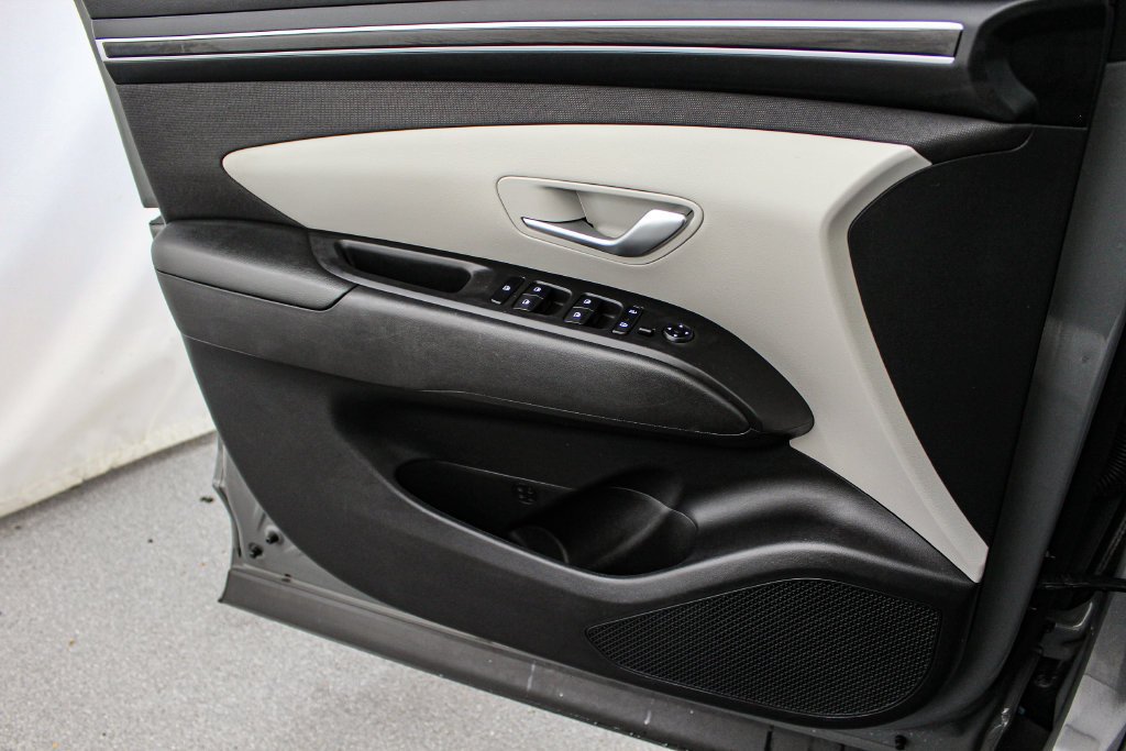 Used 2024 Gray Hyundai SEL image 11