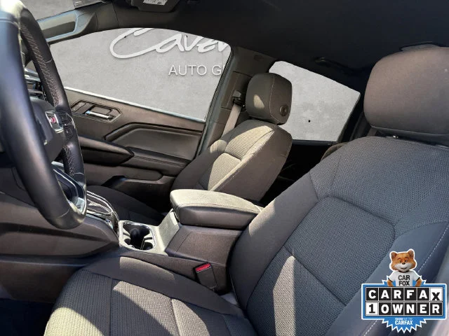 Used 2025 White GMC Elevation image 19