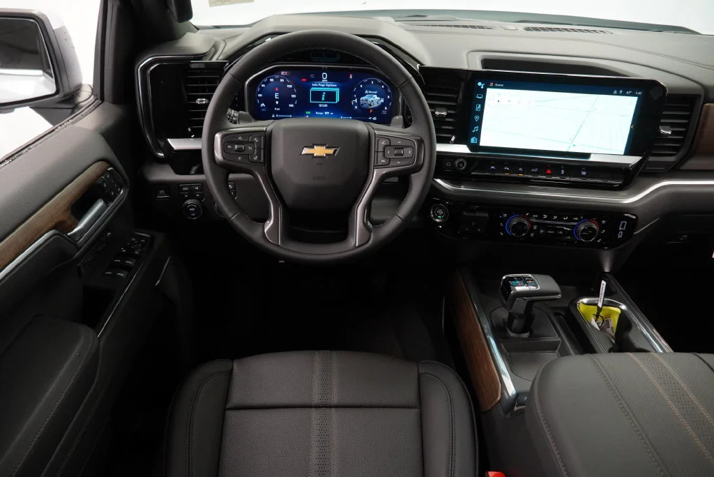 New 2026 Polar White Tricoat Chevrolet High Country image 13