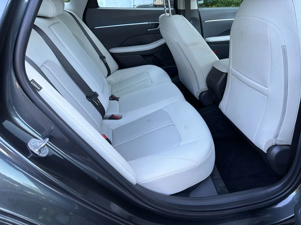 Used 2025 Gray Hyundai SEL Convenience image 15