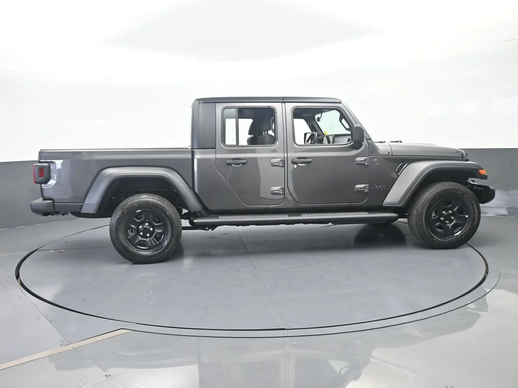 New 2026 Granite Crystal Metallic Clear-Coat Exterior Paint Jeep Sport image 7