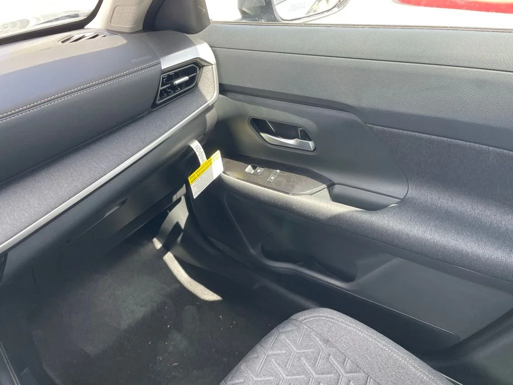 2025 Nissan Kicks SV AWD - Photo 18