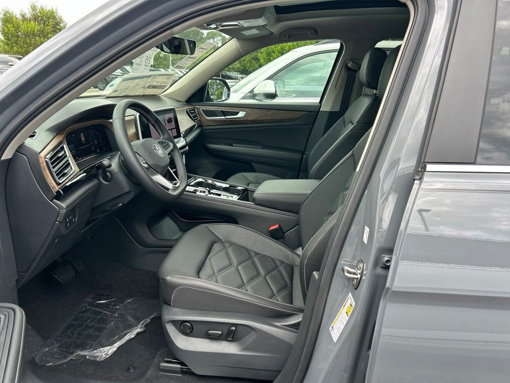 New 2026 Gray Volkswagen 2.0T SE w/Technology image 15