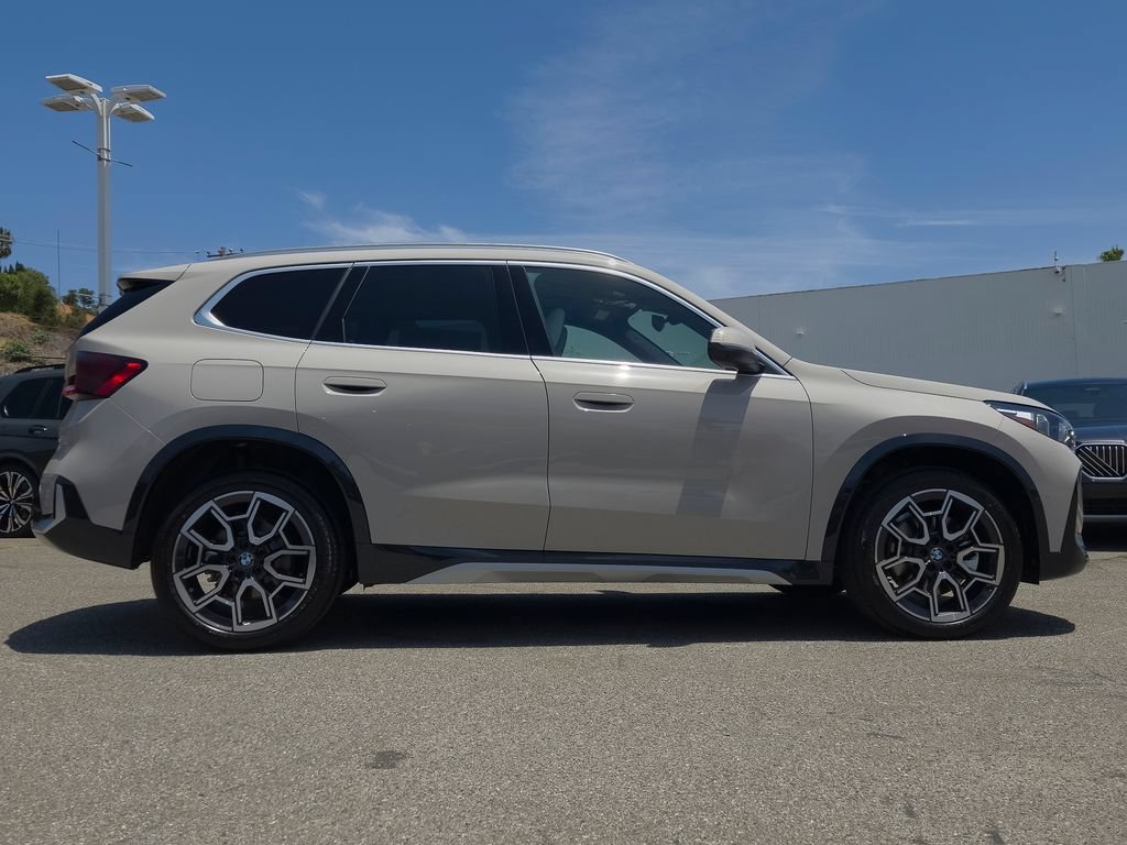 New 2026 Dune Grey Metallic BMW xDrive28i image 3