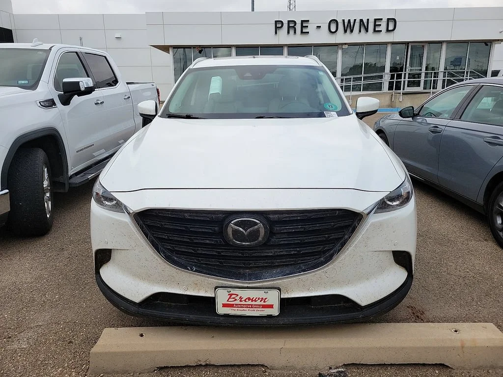 Used 2022  Mazda Touring Plus image 2