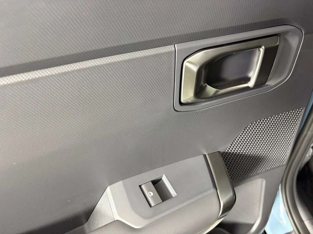 New 2027 Frost Blue / Black Roof Kia X-Line S image 34
