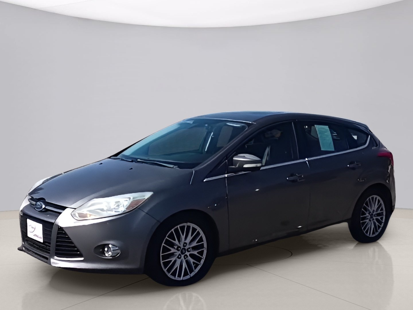 Used 2012 Gray Ford SEL image 1