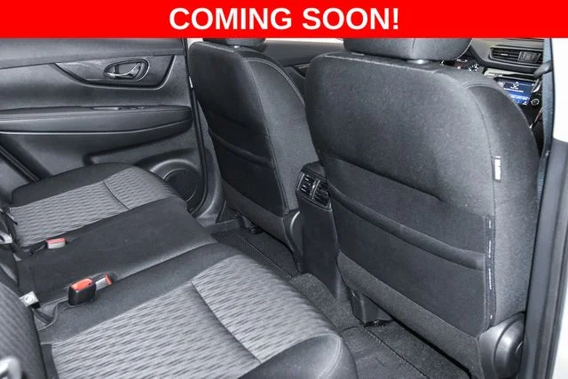 Used 2020 Silver Nissan S image 26