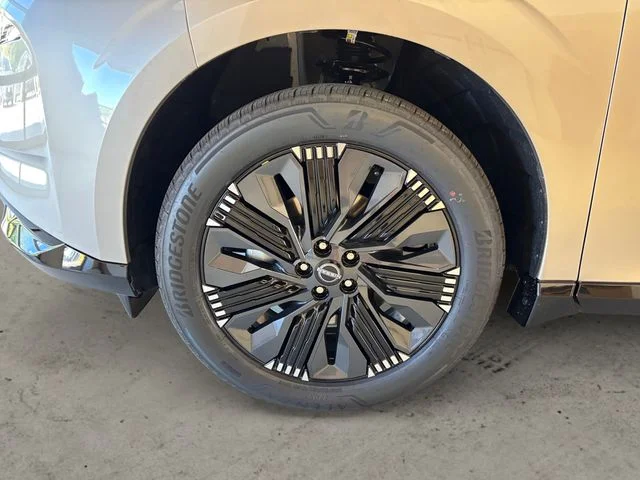 New 2026 Champagne Silver Nissan Platinum image 14