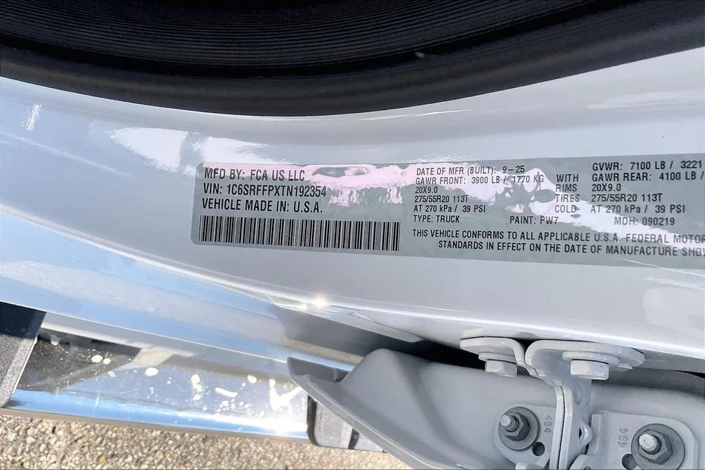 New 2026 Bright White Clear-Coat Exterior Paint RAM Big Horn/Lone Star image 11