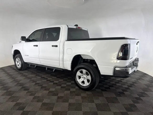 Used 2023 White Ram Big Horn/Lone Star image 7