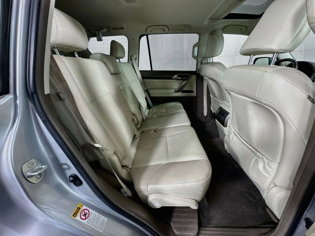 Used 2018 Silver Lexus 460 image 37