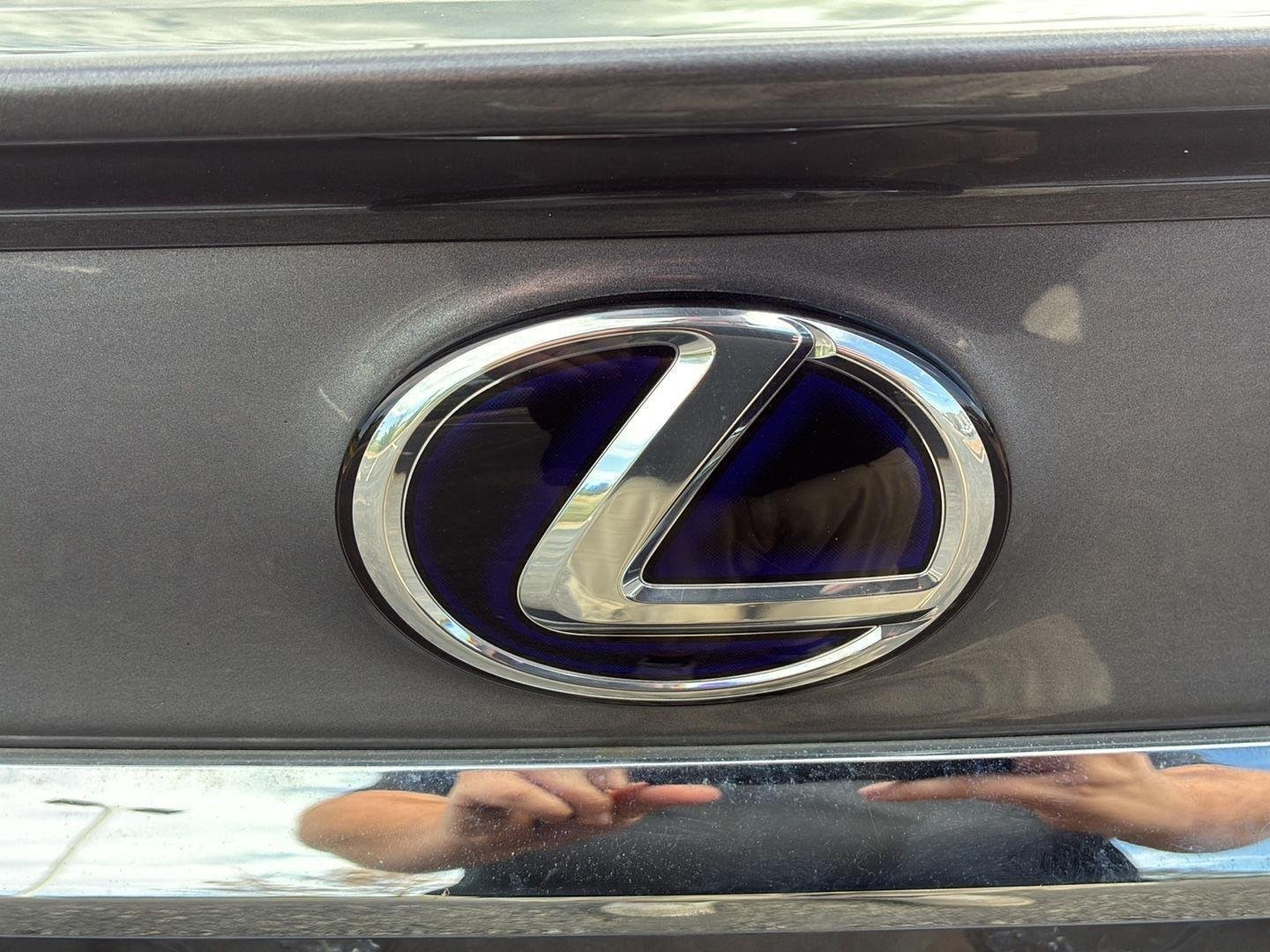 Used 2014 Nebula Gray Pearl Lexus Hybrid image 15
