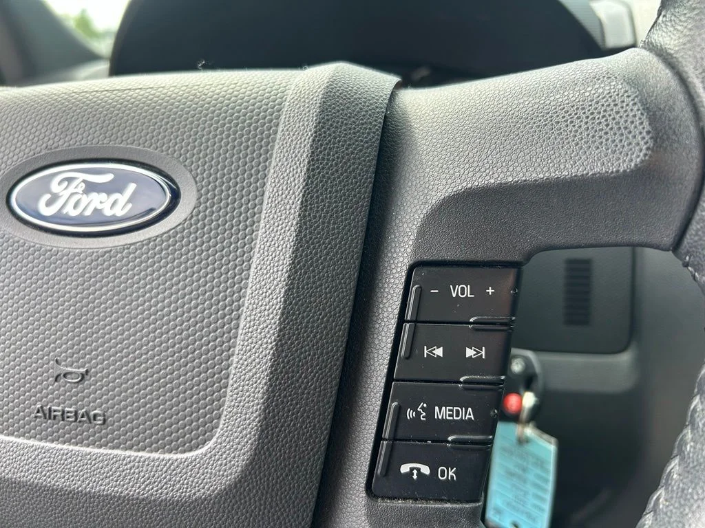 Used 2011 Lime Squeeze Metallic Ford XLT image 11