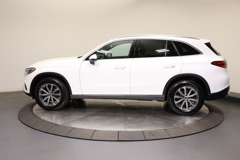 Certified Used 2026 Polar White Mercedes-Benz GLC 300 image 4