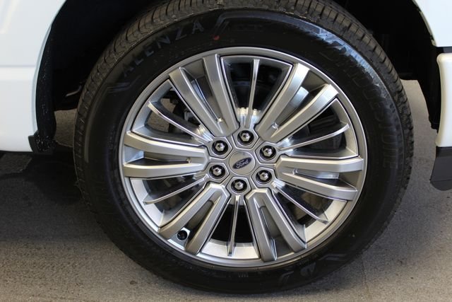 New 2026 Star White Metallic Tri-Coat Ford Platinum® image 4
