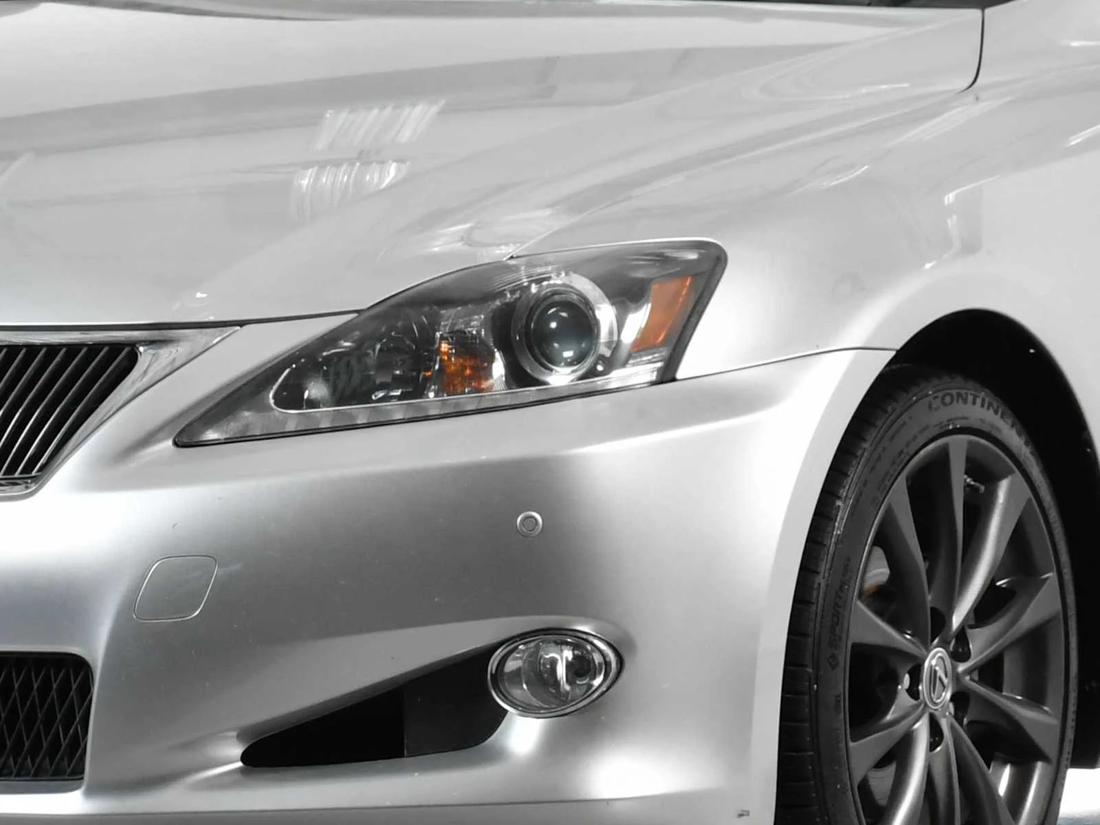 Used 2015 Silver Lining Metallic Lexus  image 12