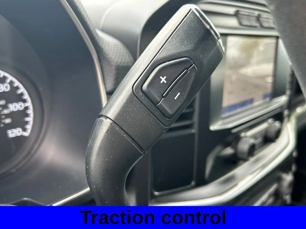 Used 2021  Ford XL image 12