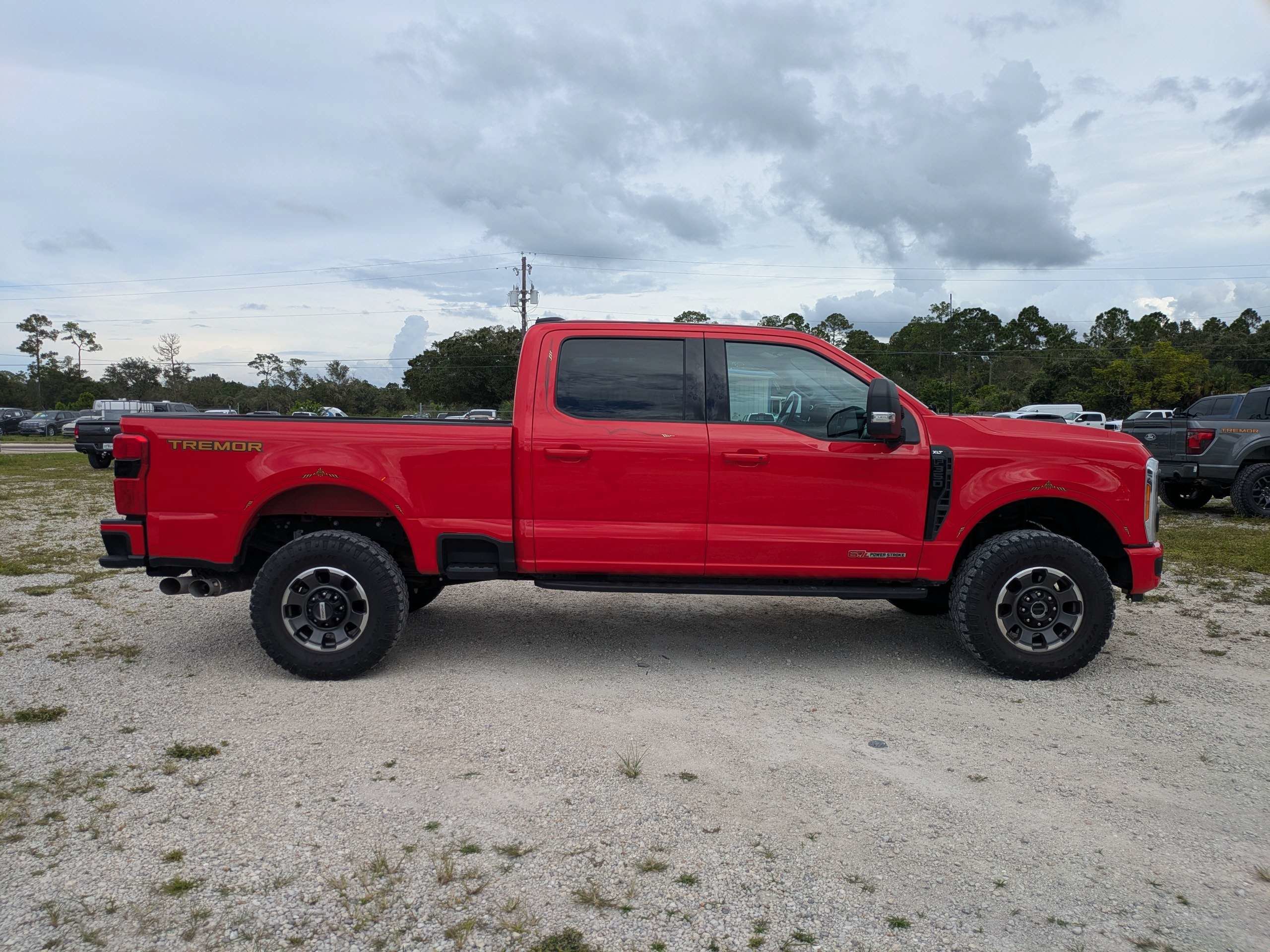 Used 2023  Ford XLT image 3