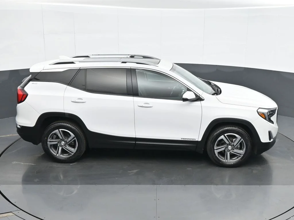 Used 2021 White GMC SLT image 22