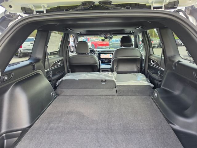 New 2026 Bright White Clear-Coat Exterior Paint Jeep Altitude image 6