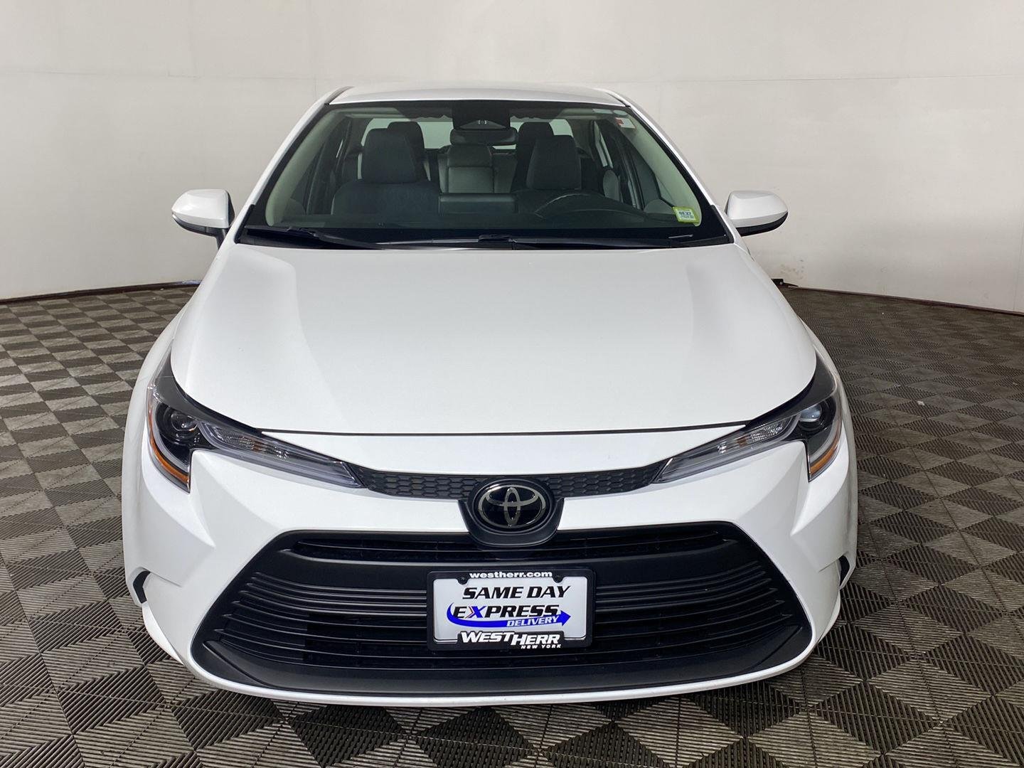 Used 2023 Ice Cap Toyota LE image 18