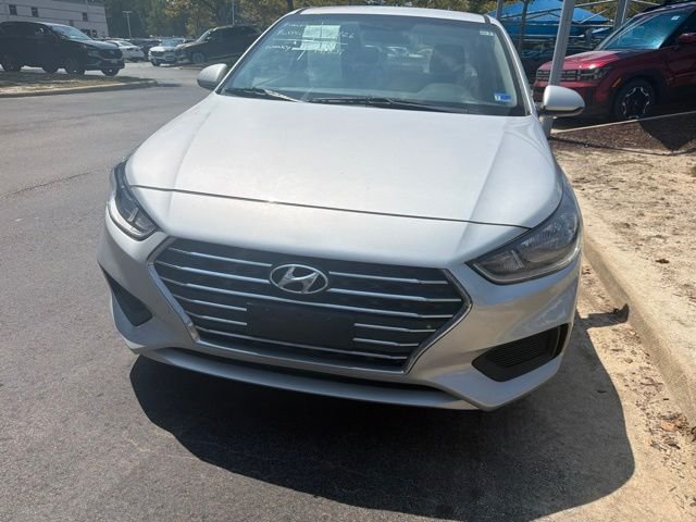 Used 2020 Olympus Silver Metallic Hyundai SE image 3