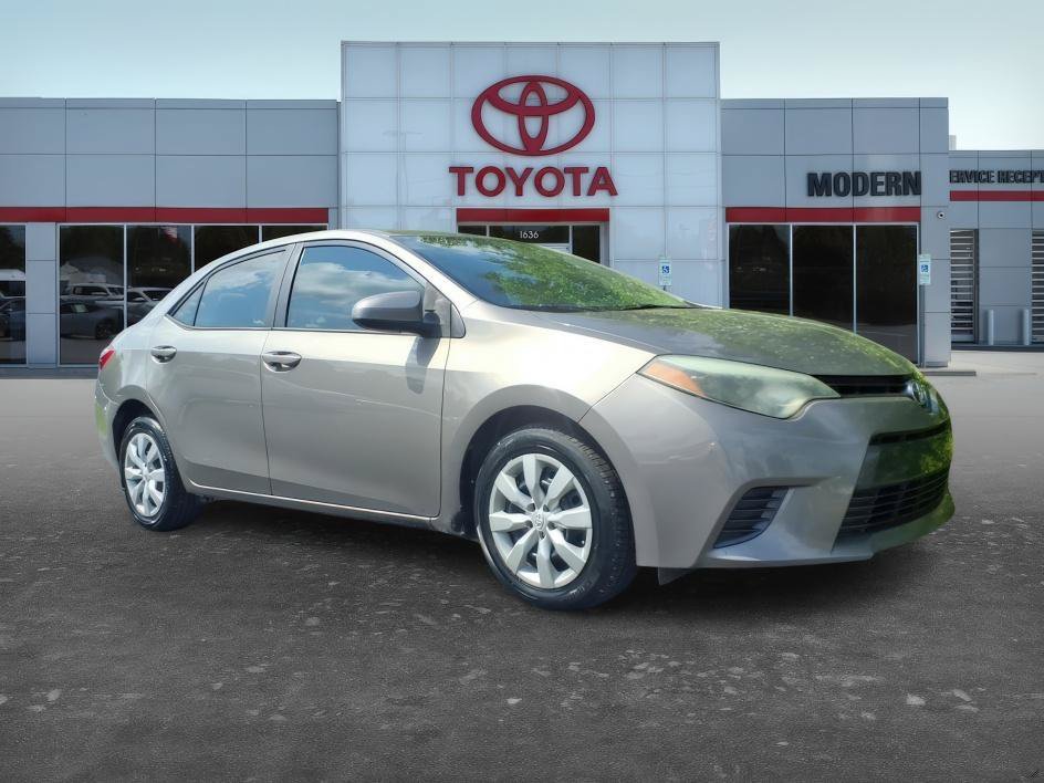 Used 2016 Brown Sugar Metallic Toyota LE image 8