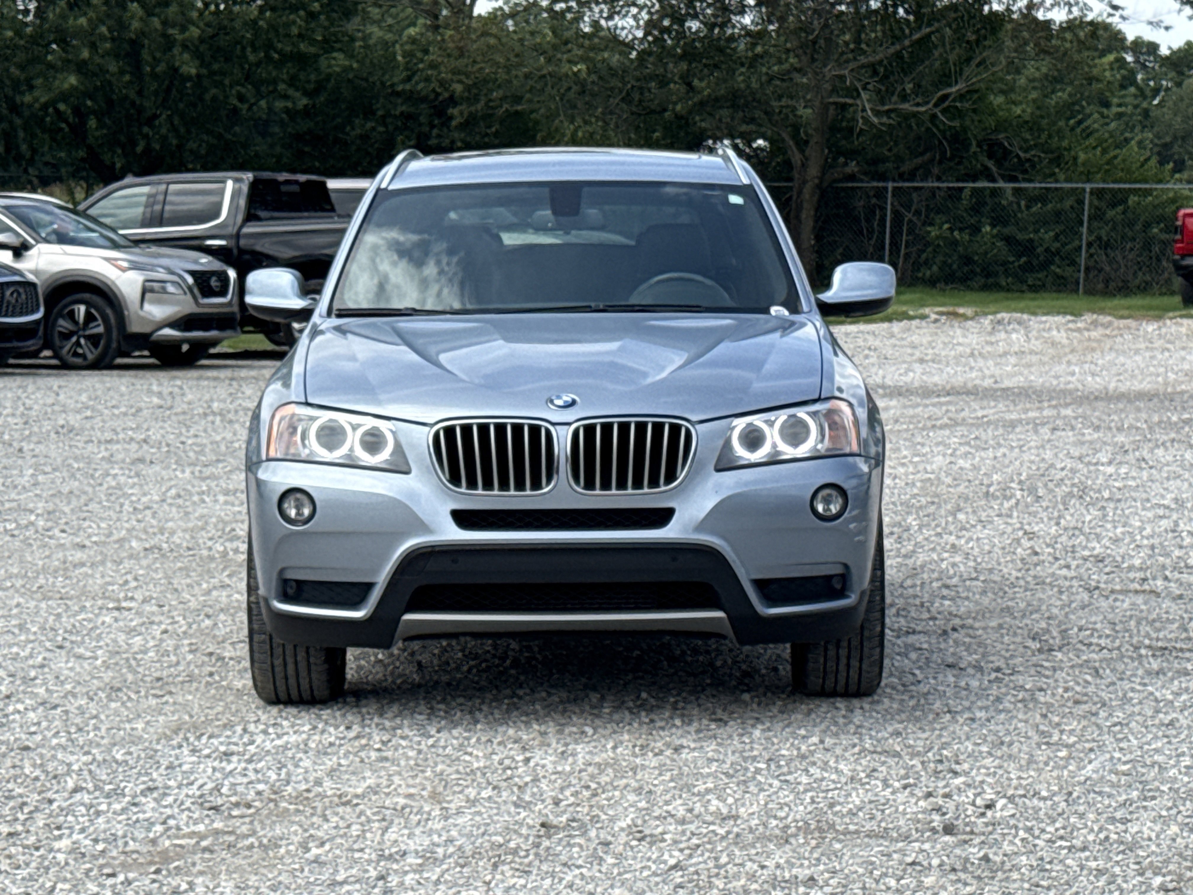 Used 2013  BMW xDrive28i image 2