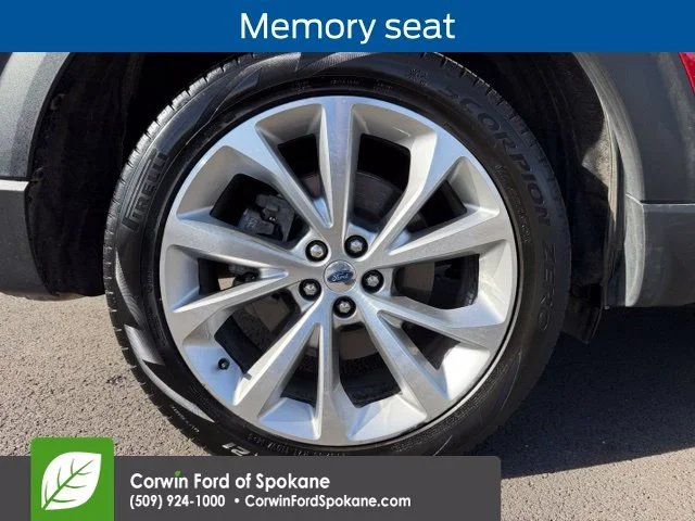 Certified Used 2022 Rapid Red Metallic Tinted Clearcoat Ford Platinum image 10