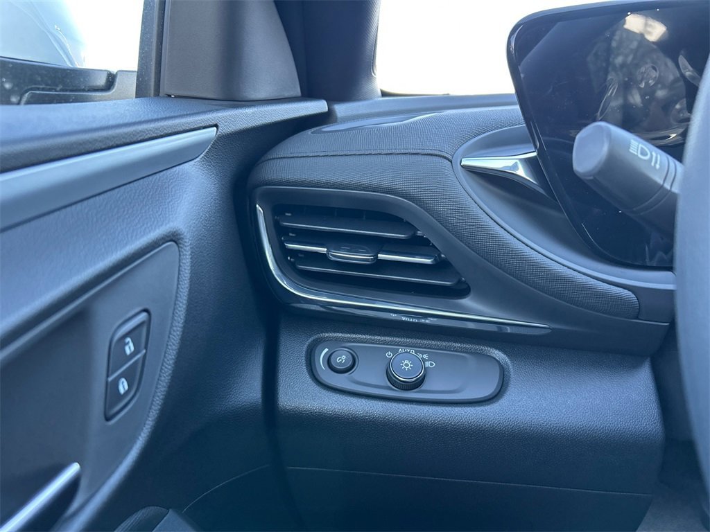 2026 BUICK ENVISTA - Image 17