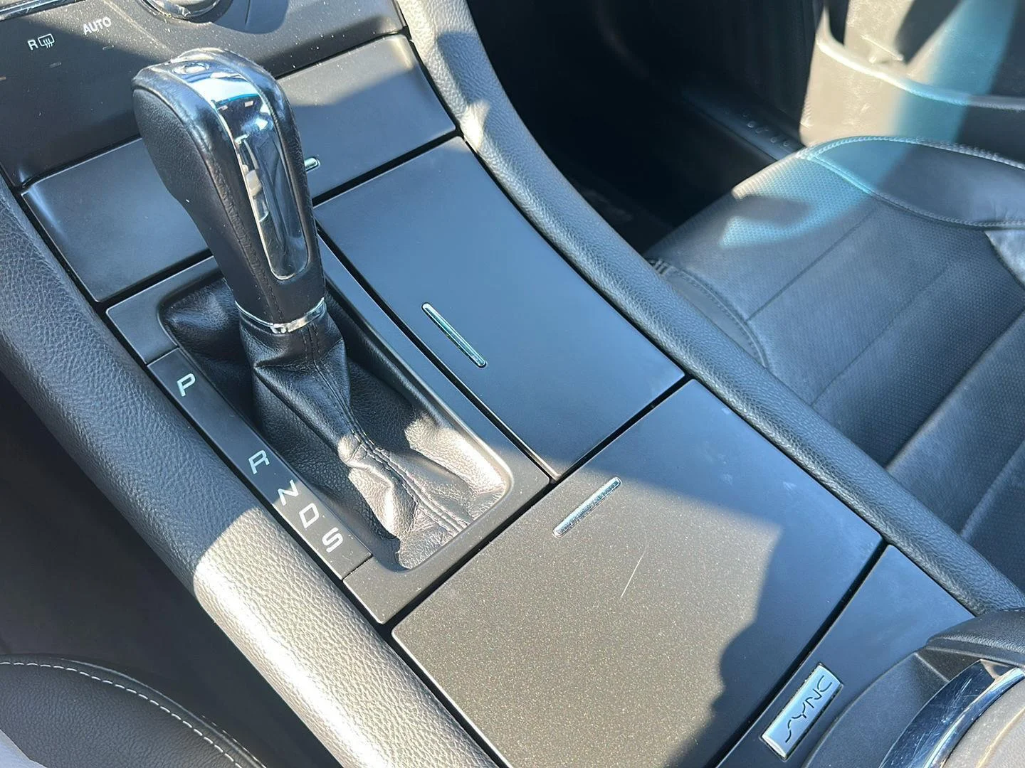Used 2016 Magnetic FORD SEDAN image 21