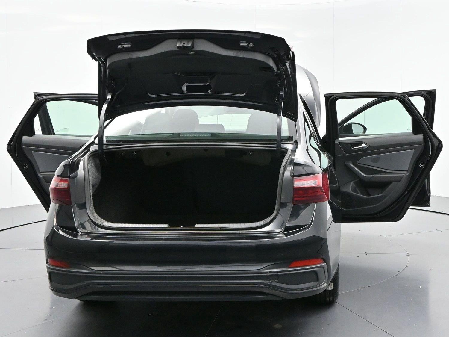 Used 2025 Deep Black Pearl Volkswagen SE image 42