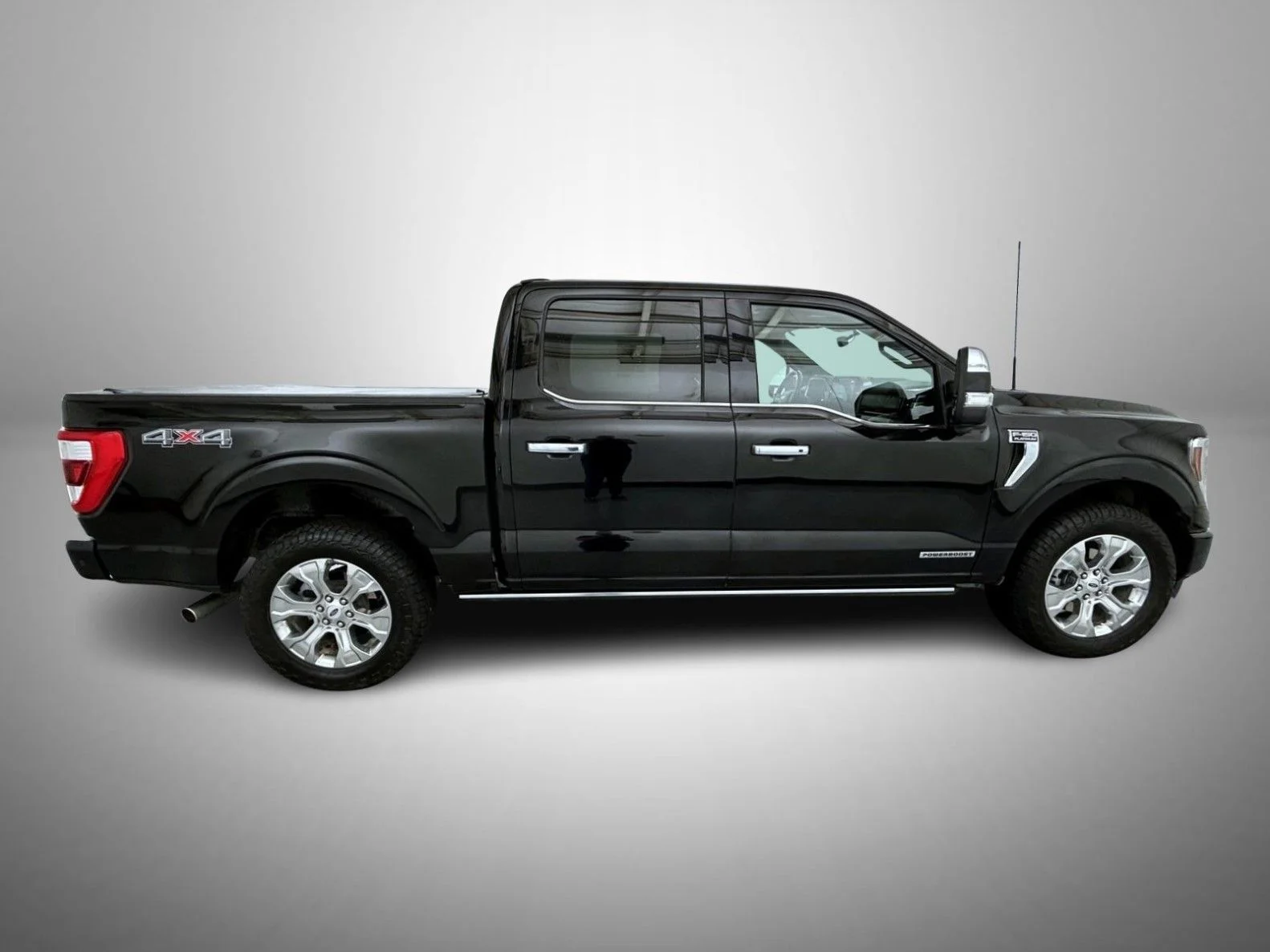 Used 2022 Black Ford Platinum image 4