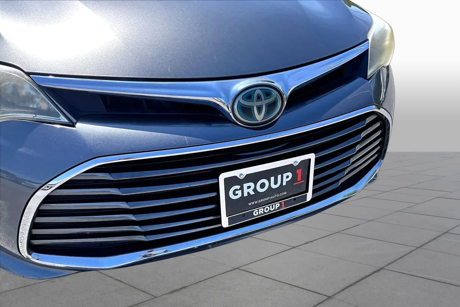 Used 2017 Magnetic Gray Metallic Toyota Hybrid Limited image 30