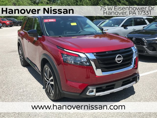 2025 Nissan Pathfinder Platinum 4WD's photo