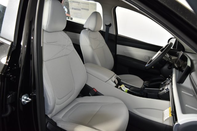 New 2026 Black Hyundai SE AWD image 32