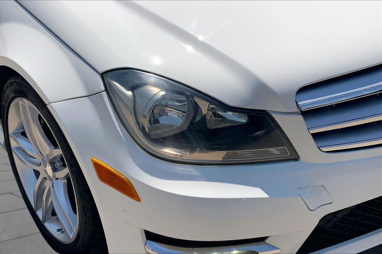 Used 2012 Arctic White Mercedes-Benz C 250 Luxury image 25