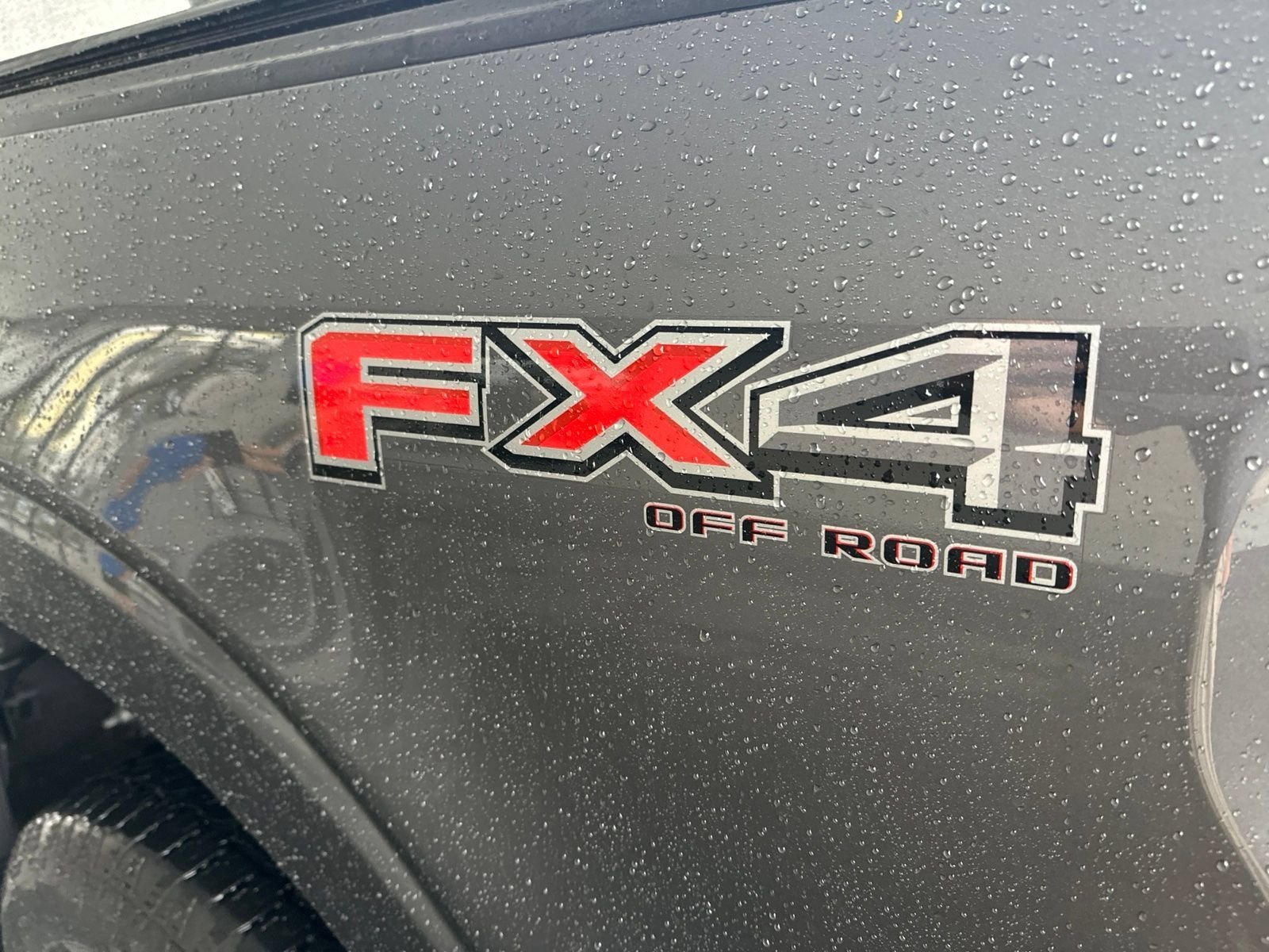 Used 2023 Gray Metallic Ford XLT image 6