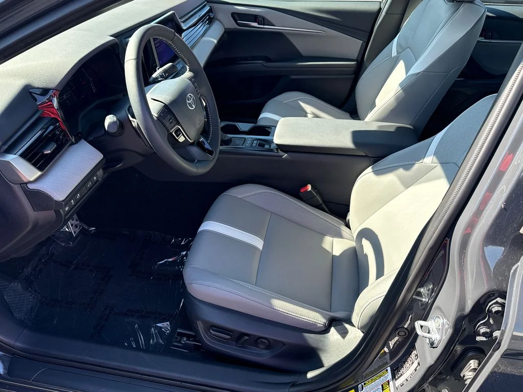 Used 2025 Gray Toyota SE image 9