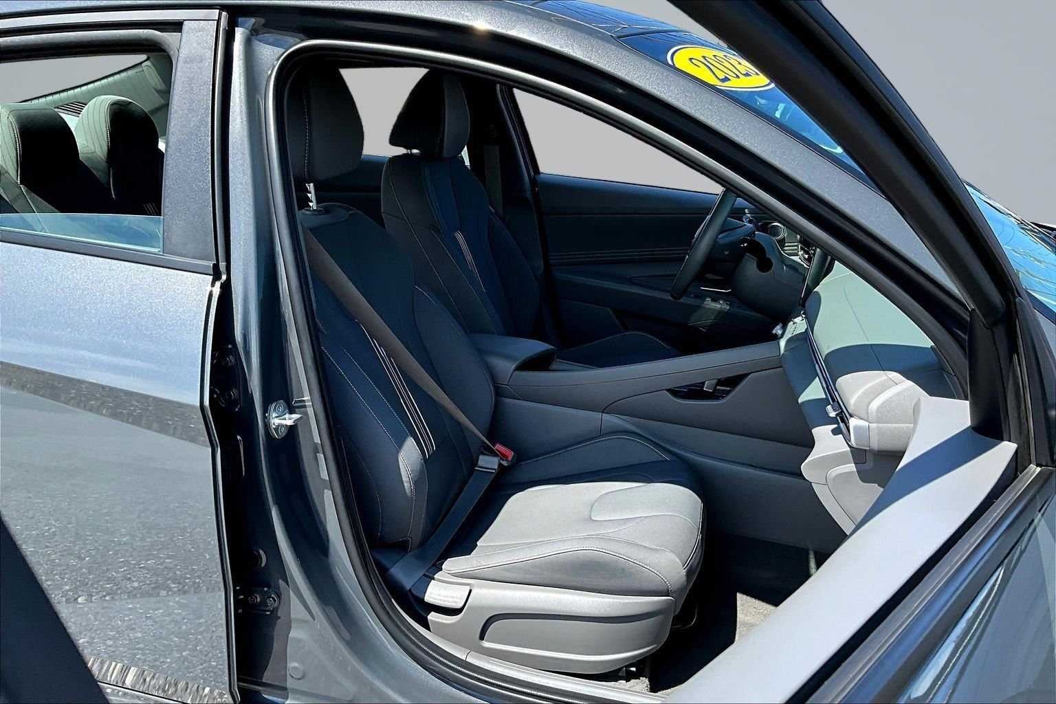 Used 2023 Gray Hyundai SEL image 24
