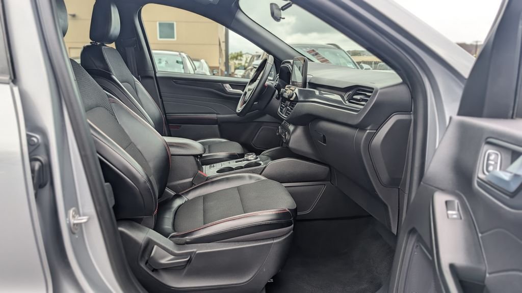2024 Ford Escape ST-Line - Photo 10