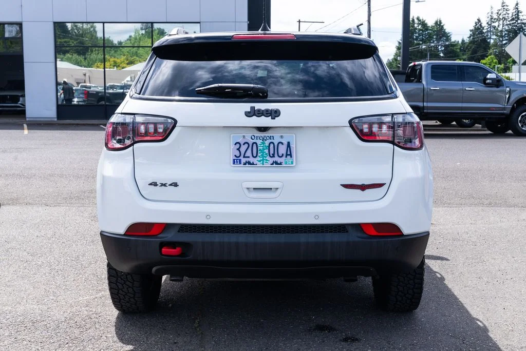 Used 2025 White Jeep Trailhawk image 5