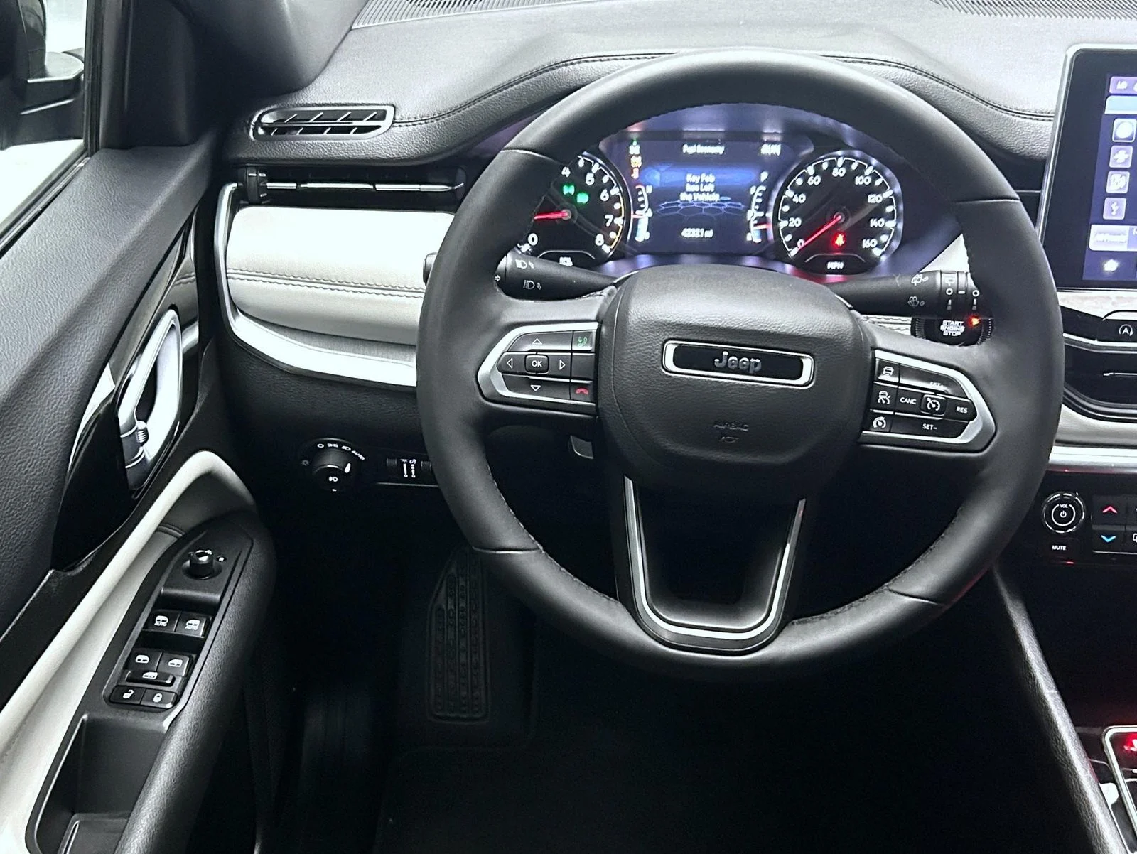 Used 2025 Silver Jeep Limited image 12