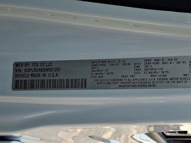 Used 2025 White Jeep Sahara image 24