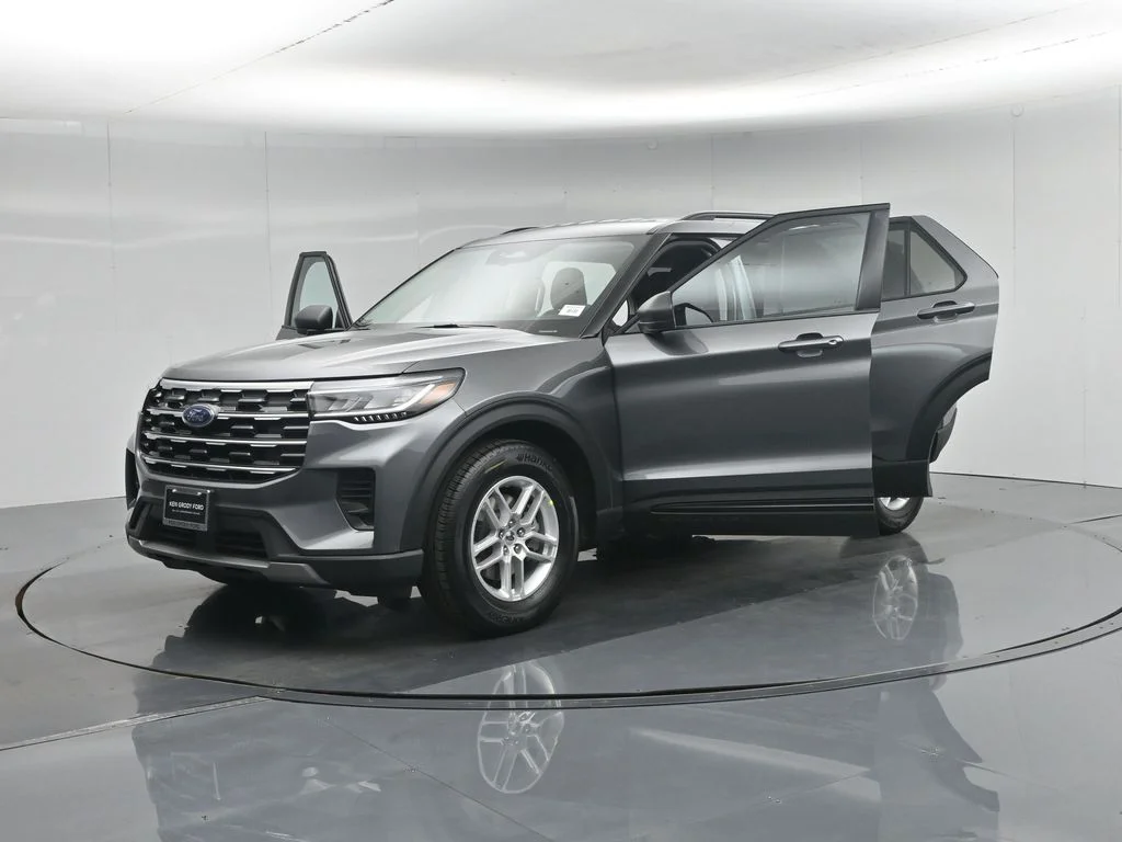 New 2026 Carbonized Gray Metallic Ford Active image 30