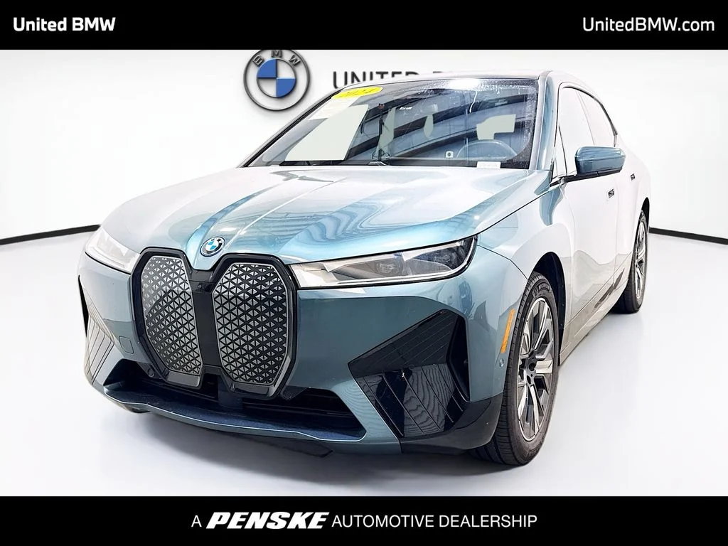 2024 BMW iX xDrive50's photo