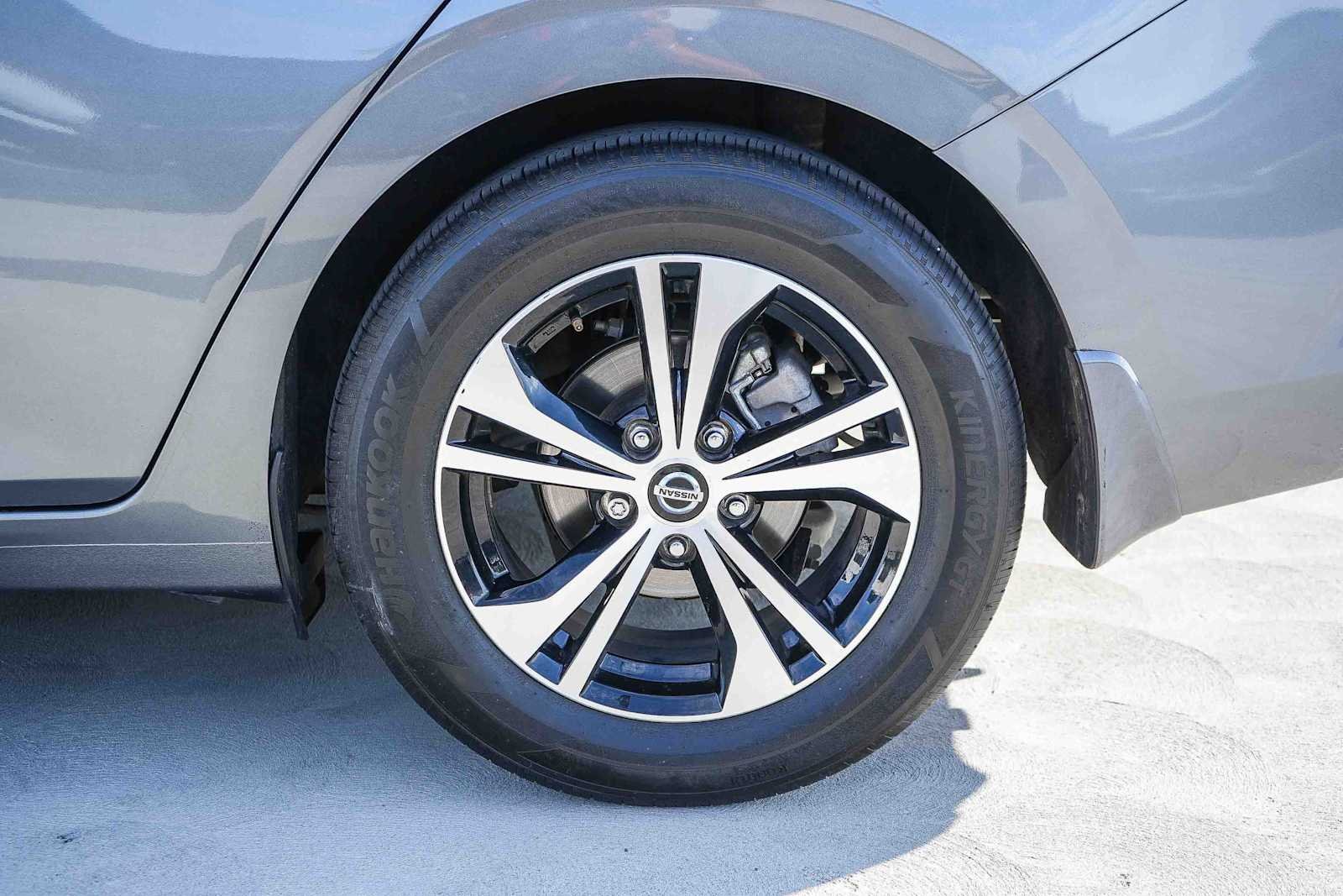 Used 2022 Gun Metallic Nissan SV image 10