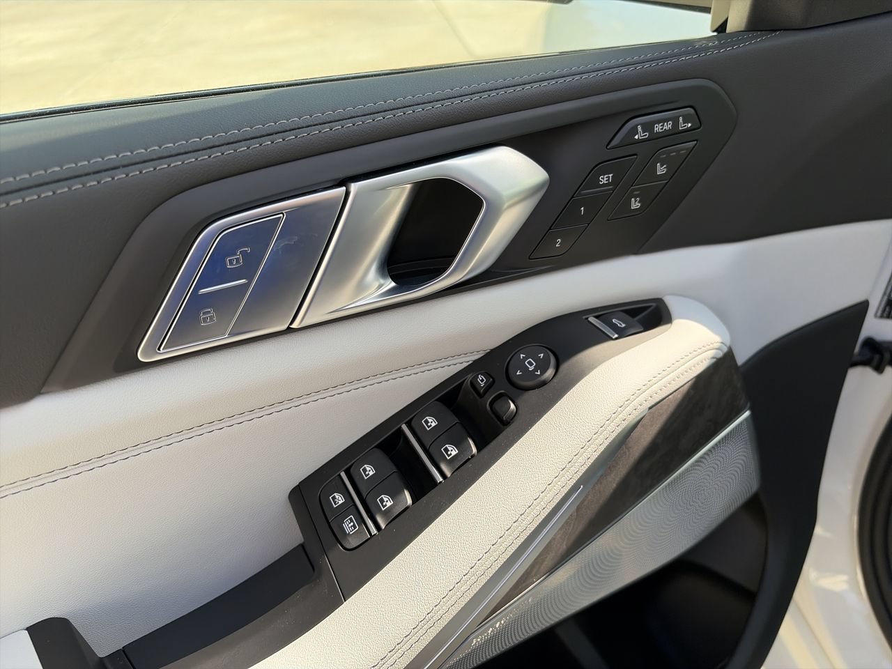 New 2027 Alpine White BMW xDrive40i image 19
