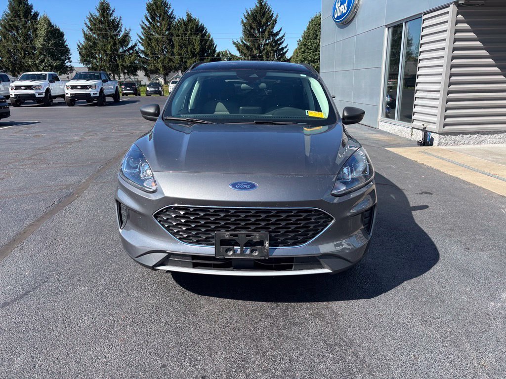 Used 2022 Gray Metallic Ford SE image 10